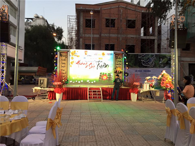 Energy Saving Outdoor Rental LED Display With Die Casting Aluminum Cabinet