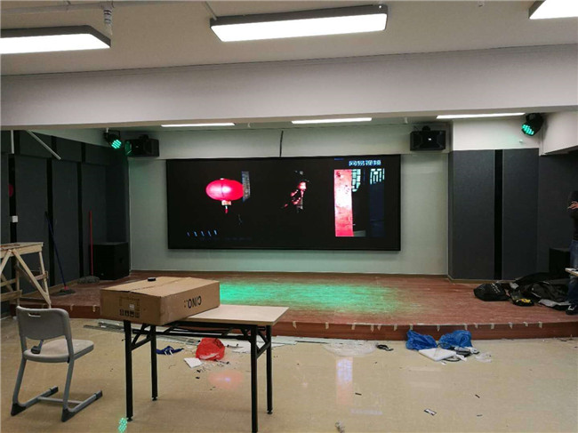 P2.5 Wall Mounted HD LED Video Wall Front Access High Definition LED Display