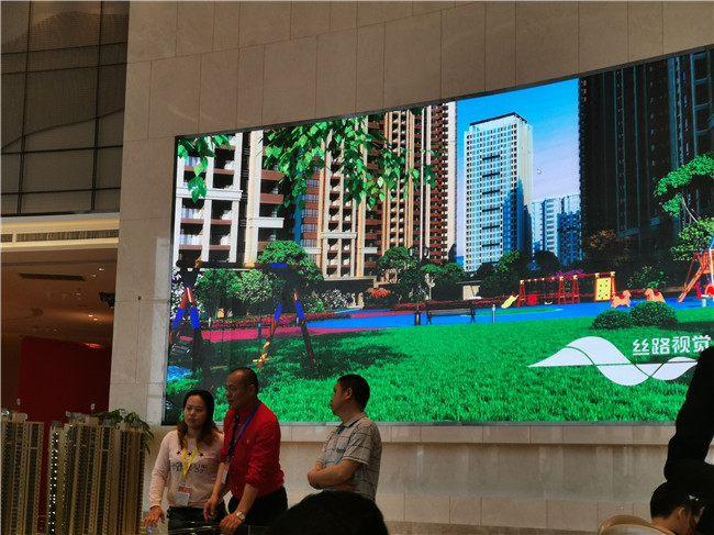 Curved Flexible Indoor Full Color Led Screen , Stage Led Video Wall 3 Years Warranty