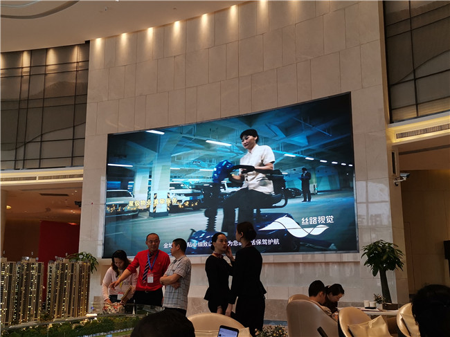Curved Flexible Indoor Full Color Led Screen , Stage Led Video Wall 3 Years Warranty